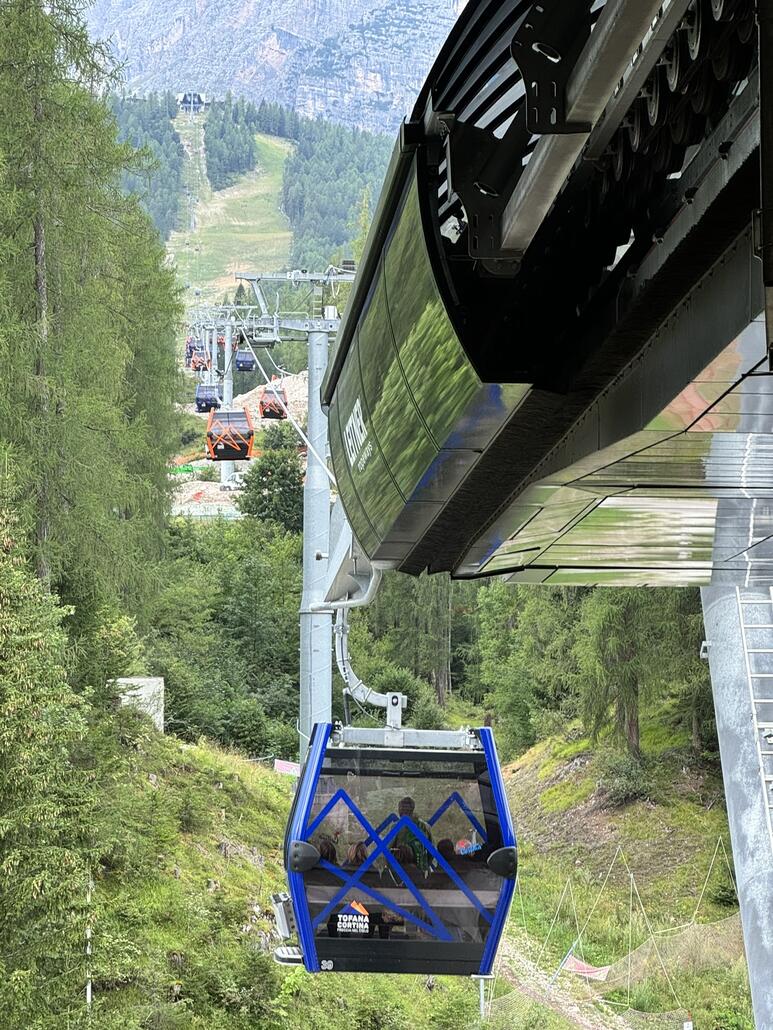 Einfahrt der modernen Leitnerbahn