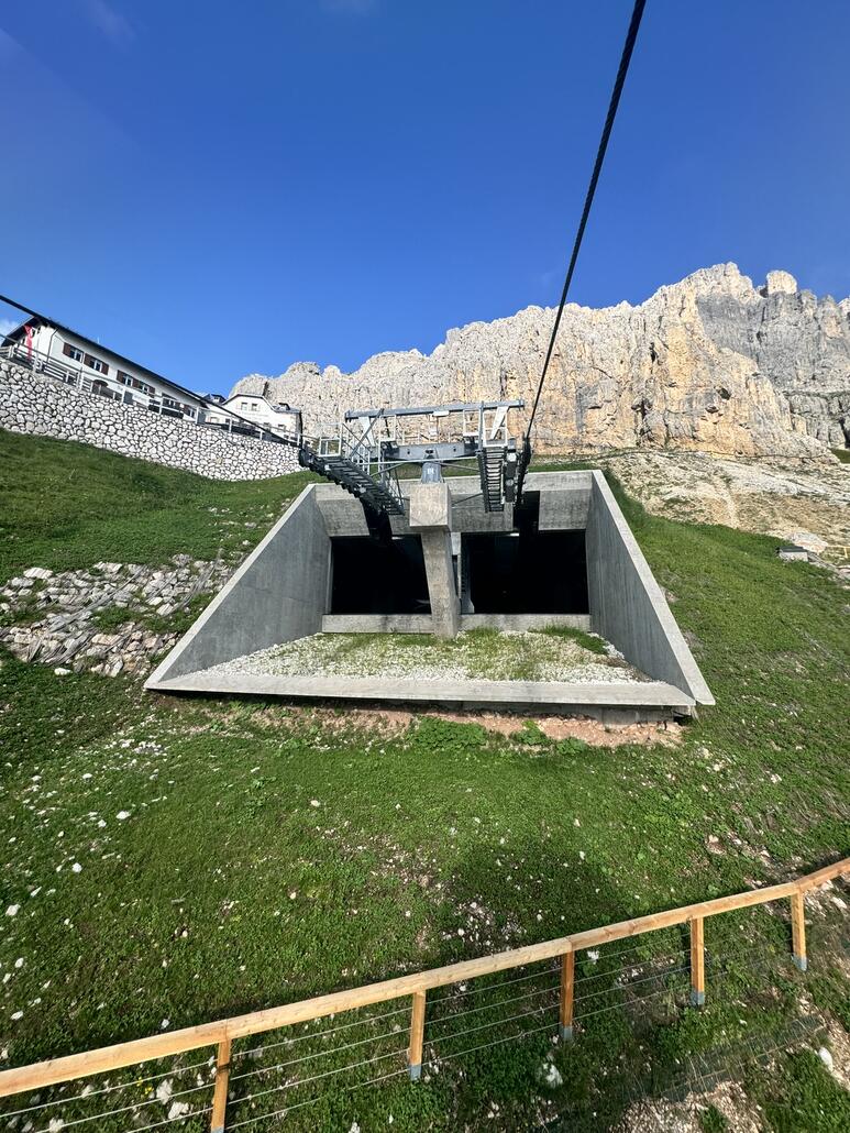 Das Highlight der Bahn, die unterirdische Bergstation