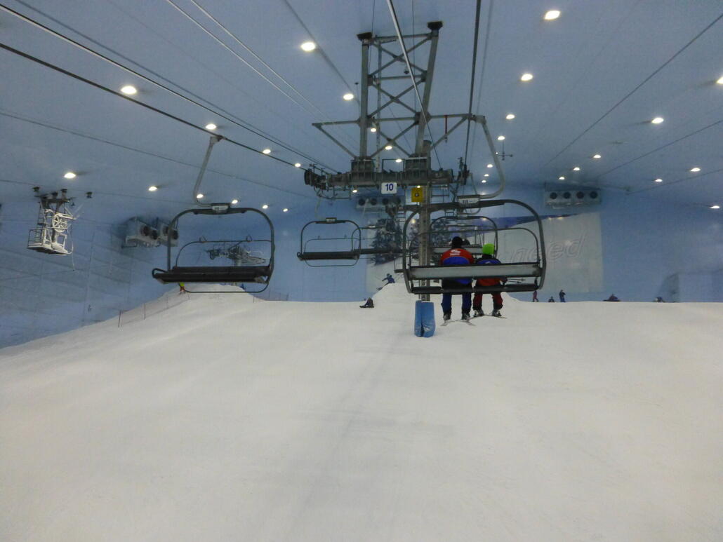 061720 Dubai - Ski Dubai.JPG