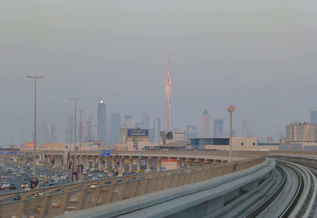 Etwas bewölkte (oder "smogige"?) Abendstimmung