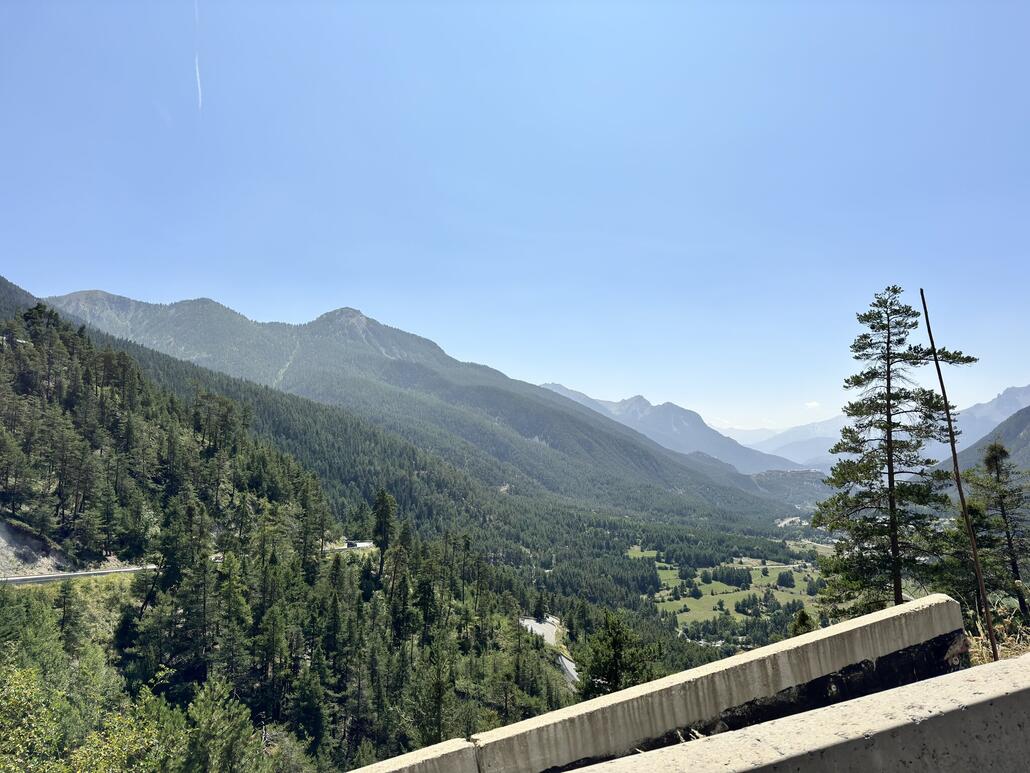Blick ins Tal von Briançon
