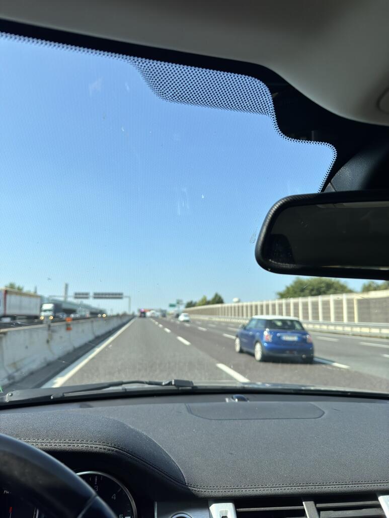 Los geht es richtung Milano - Novara. Wie immer in Italien, super entspannt.