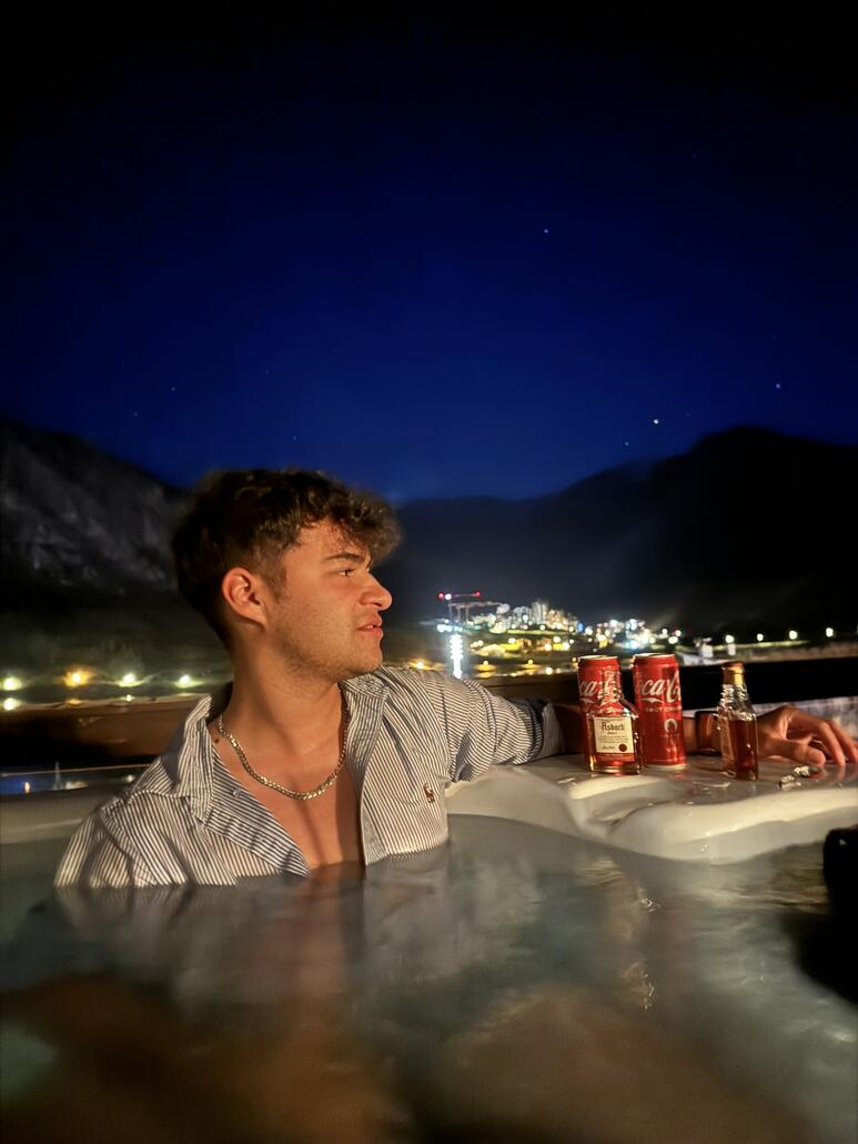 Und wieder im Pool, hier entstand mein Instagram Profilbild ;)