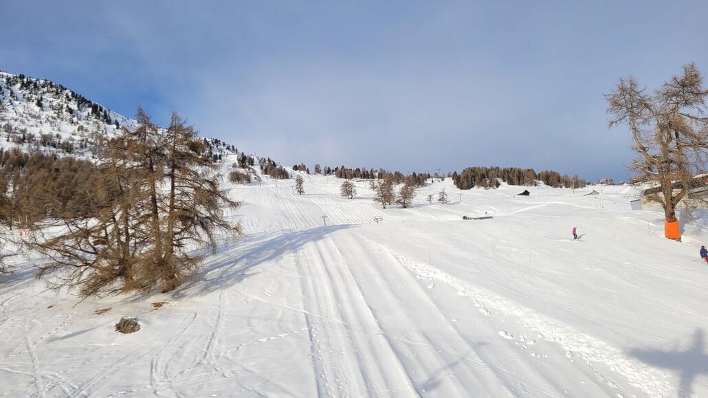 Hier bereits Richtung Etherolla. Abseits der Pisten wurde Schnee gesammelt.