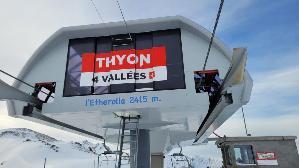 Triggert mich immer wieder.<br />Einige Lifte hier sind mit Schriftart Comic Sans beschriftet