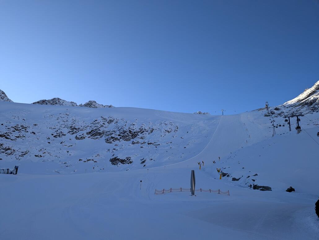 Weltcuphang am Morgen als einer der ersten, perfekt präpariert und griffig