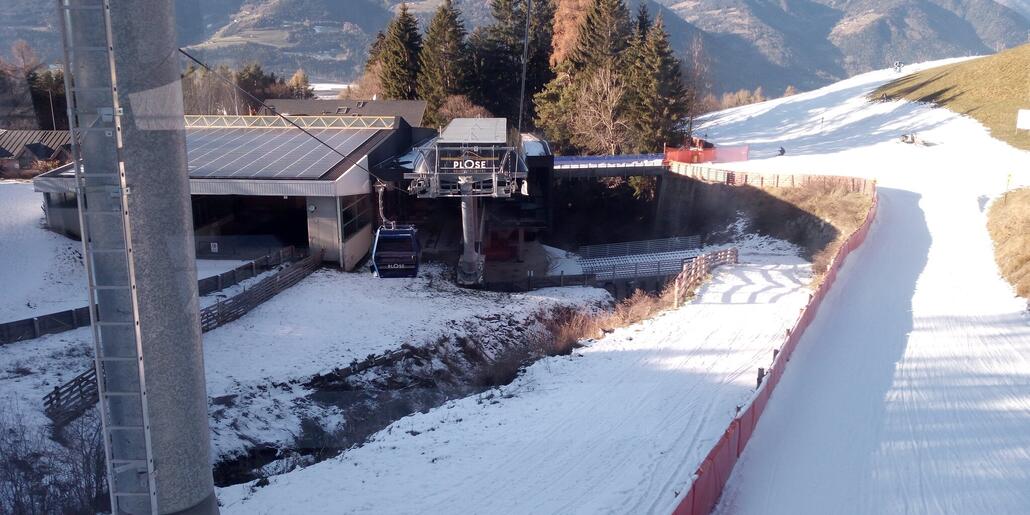 Talstation, das Alte Stationsgebäude ist, befreit von der Technik, erhalten geblieben.