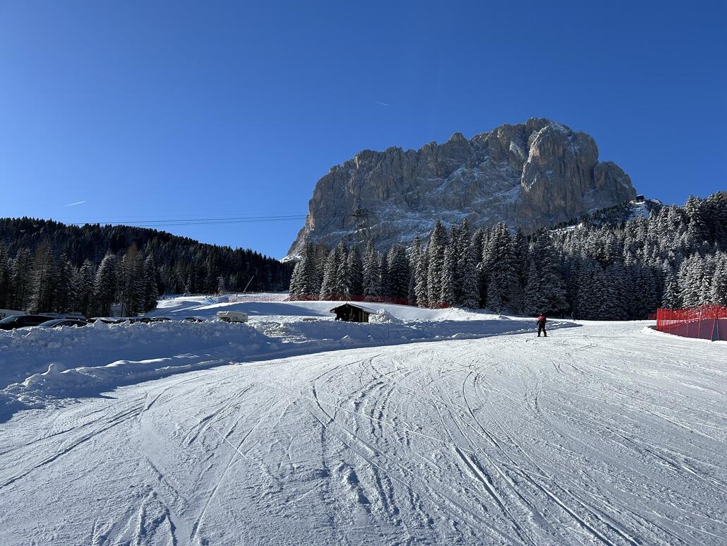 Bereits am Plan de Gralba mit der neuen Knochenbrecher Variante. Gröden habe ich heute wegen des Weltcups gemieden.