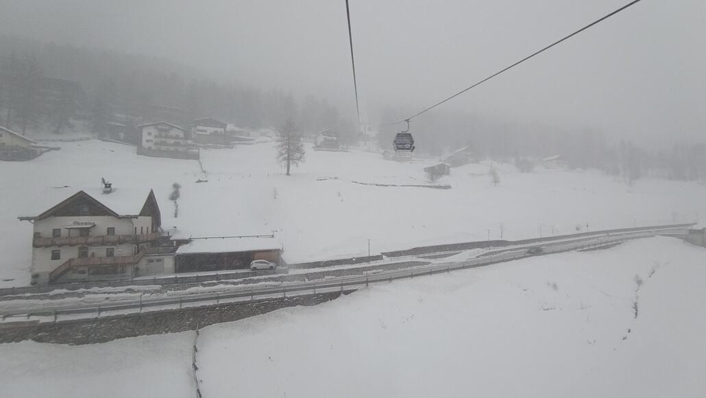 heftiger Schneefall ab 13Uhr