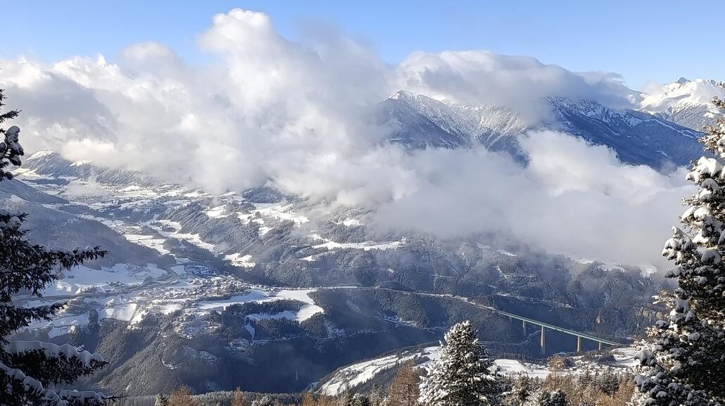 Blick auf Europabrücke