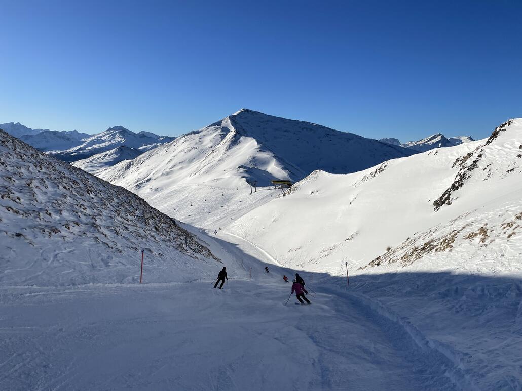 Die Verbindung Stätzerhorn - Lavoz war bei unserer Befahrung komplett steinfrei, was keine Selbstverständlichkeit darstellt.