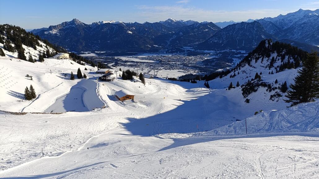 Oberhalb von der schwarzen Piste in den Kessel.