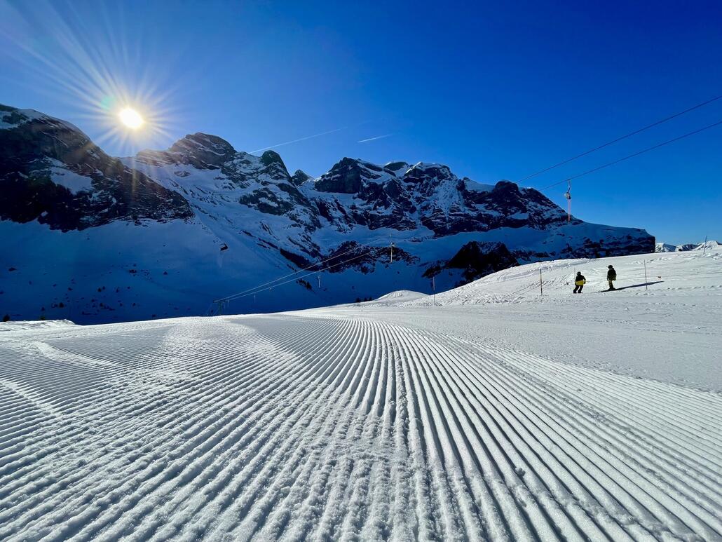 Ein Manko ist, dass trotz Südhang die Sonne erst so ab 11Uhr zum Vorschein kommt.