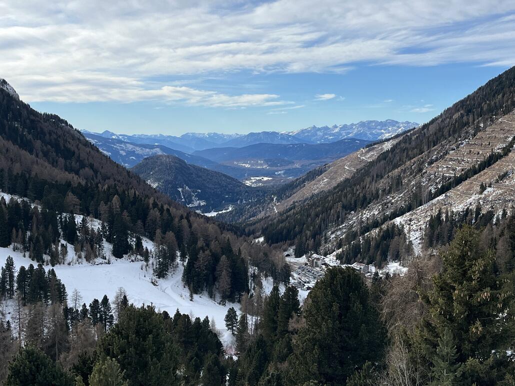 Panorma-Pinkel-Pause mit Blick zu Paganella und Monte Bondone