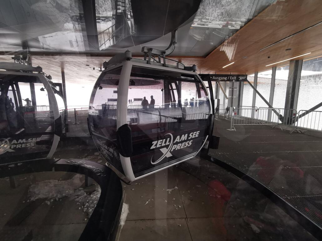 2. Deswegen ist schnell der Entschluss gefasst heute mal rüber auf die Schmitten zu fahren. Hier schaut der Anstehberreich ganz anders aus.