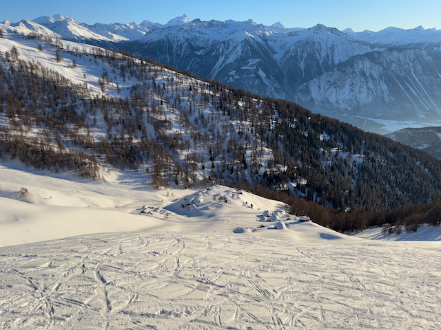 Blick zur Torrentalp. Freeride schien mir heute ziemlich riskant zu sein (Lawinenwarnstufe 3+).