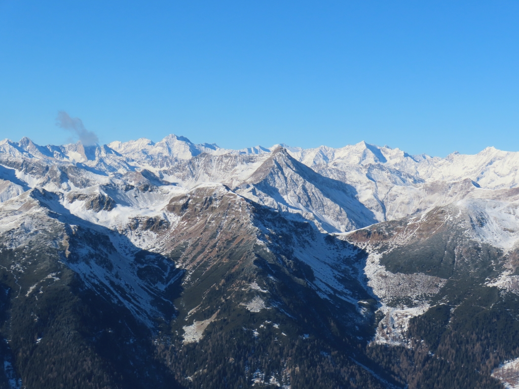 Blick nach Süden zum Alpenhauptkamm mit Hochwilde und Hinterer Seelenkogel