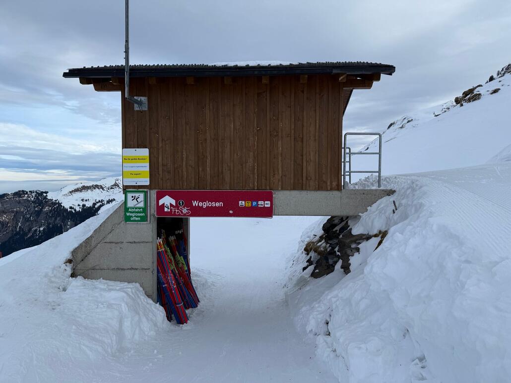 Anfang Talabfahrt «Weglosen» mit Hinweis, dass sie nur für geübte Nutzer geeignet ist.