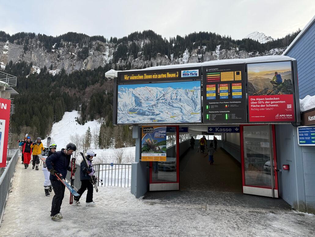 Um 10:45 Uhr kommen immer noch frische Gäste vom Parkplatz.