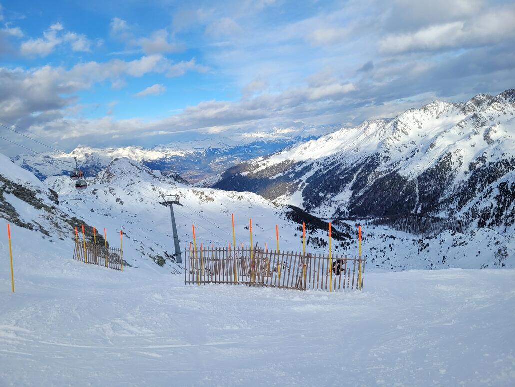 Zufahrt Chassoure nun mit Zaun.<br />Oben in der Route hatte ich leichten Steinkontakt, Rest war gut - aber anstrengend