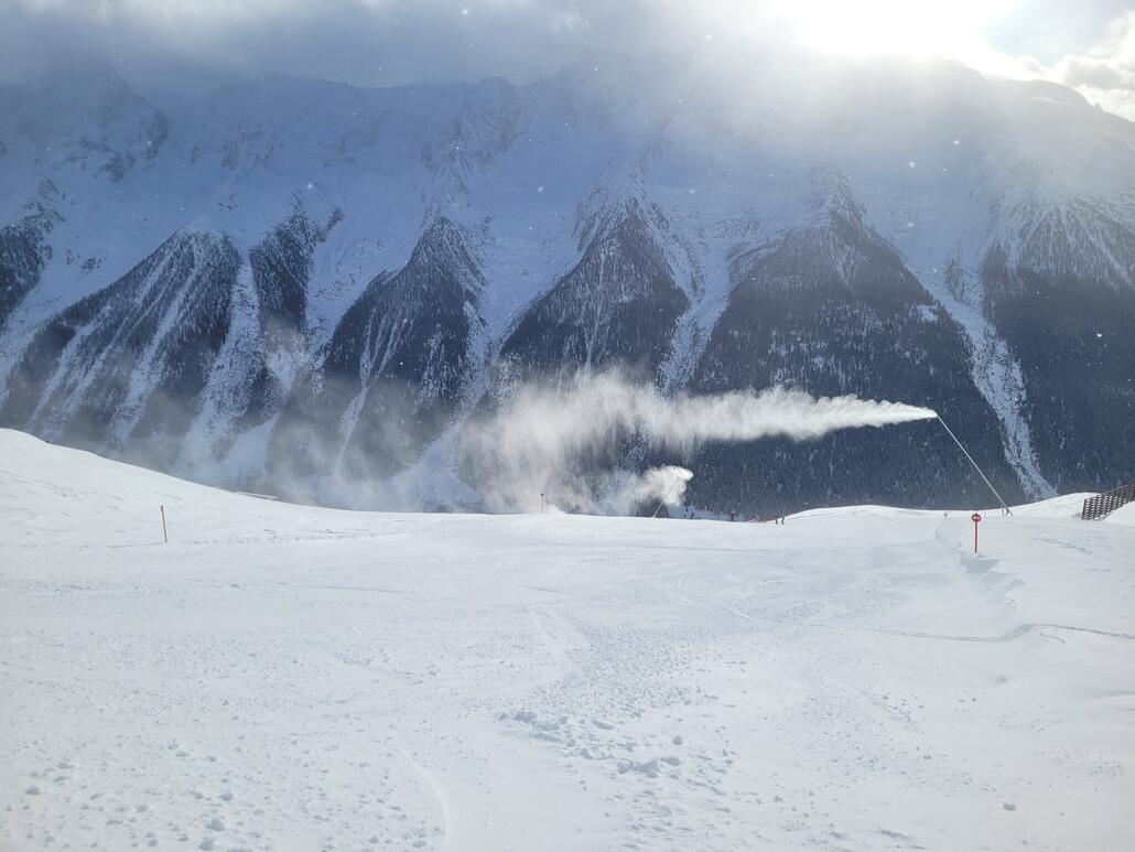 Laufende Beschneiung hat aus irgendwelchen Gründen nicht gestört ;)