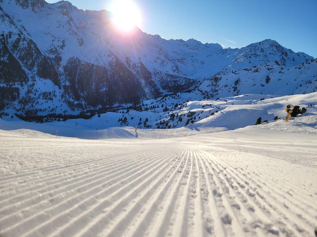 Noch nie war ich so früh in Siviez. Die rote runter ist von oben bis unten ein absoluter Traum