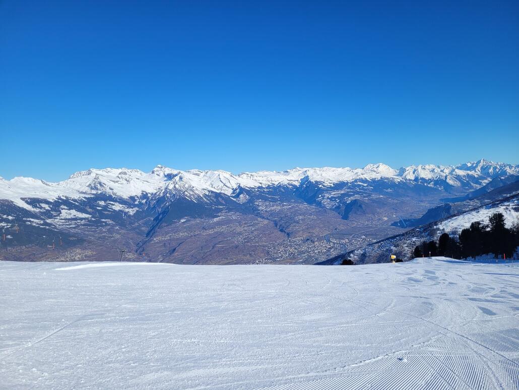Ausreichend Platz, tolle Bögen hier möglich die gesamte Breite der Piste ausnutzend