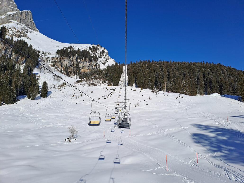 Danach nehme ich die Sesselbahn zum Seblengrat.