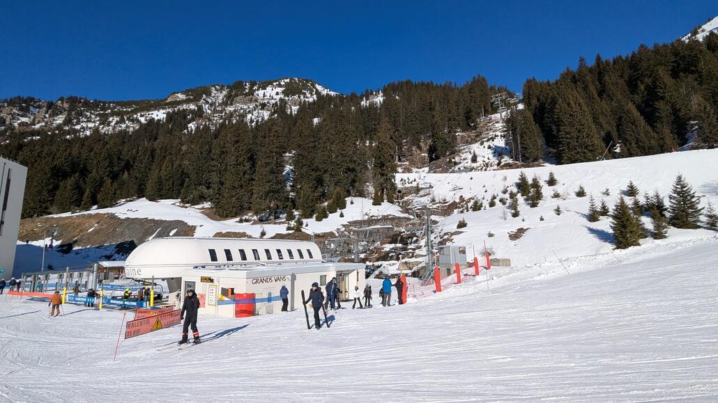 Rückweg von Flaine, mit der einzigen 8er Sesselbahn im Gebiet Grands Vans