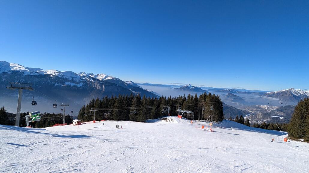 Kedeuze Bergstation mit TSF Plein Soleil