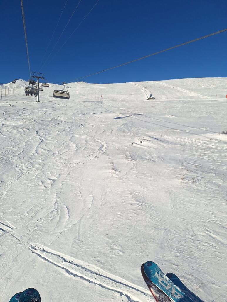 Am Piz Martegnas ist die beschneite 7 super, die 8 hat ein paar braune Stellen.