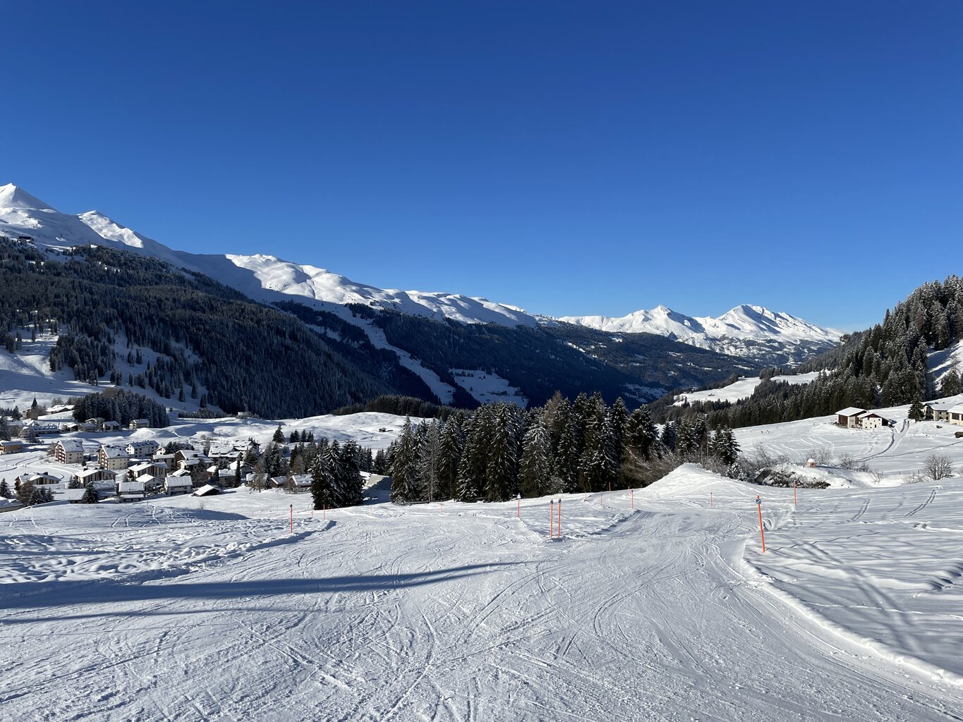 Sogar die blaue Variante aussen rum ist geöffnet. Ich glaube, die letztes Jahr nie gefahren zu sein.