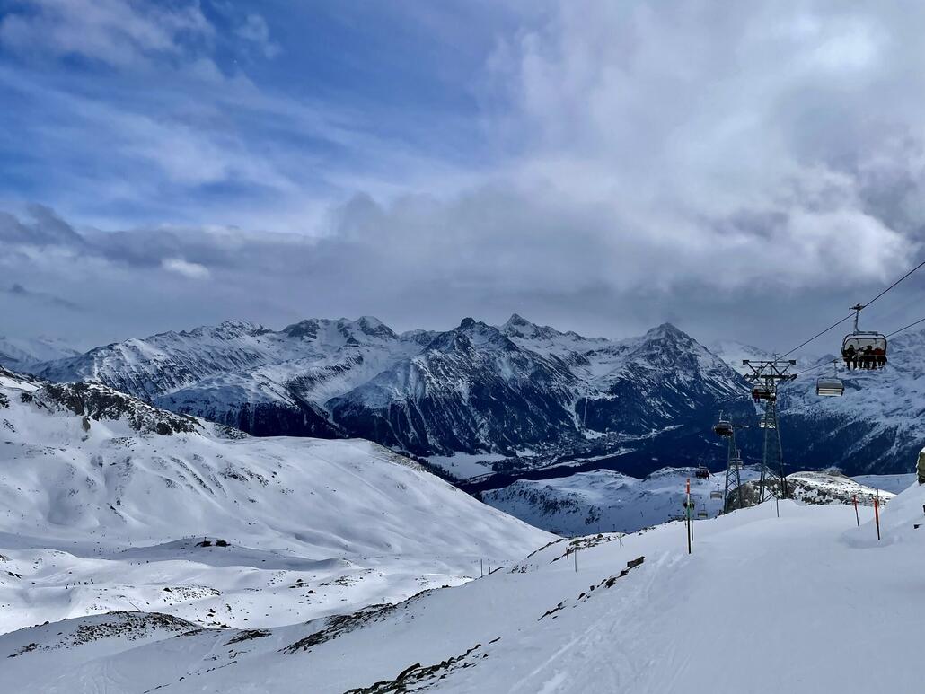 Zwischendurch reisst es schön auf