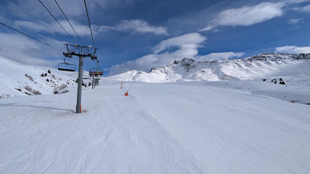 Zurück in Richtung Valmorel via TSD Frene. Rechts eine gemütliche blaue Abfahrt, die ist davor noch dran ist
