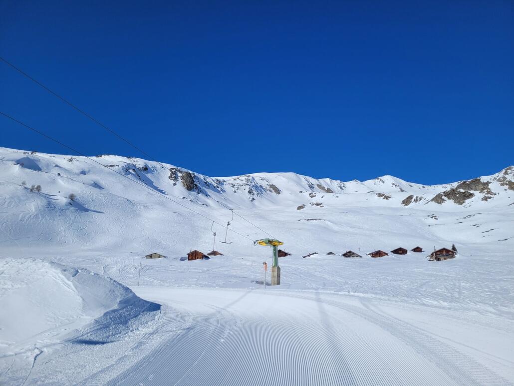 Bergstation des Schlepplifts, hätte man auch noch etwas höher ziehen können. Macht aber auch so schon >400 Hm