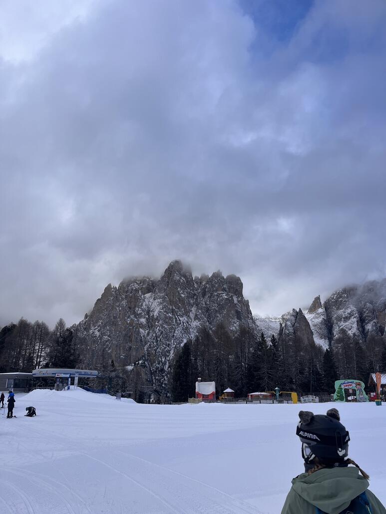 Meine Frau ist das erste mal in Südtirol und ist absolut begeistert von den Pisten. Präperation in Perfektion. Zumindest oben.
