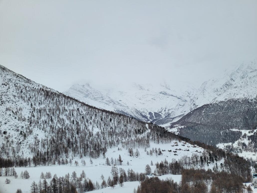 Blick nach Saas Fee