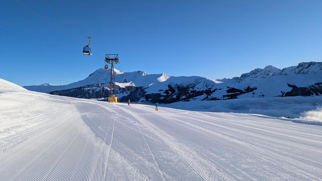 Blaue Piste zur Mittelstation Stoss