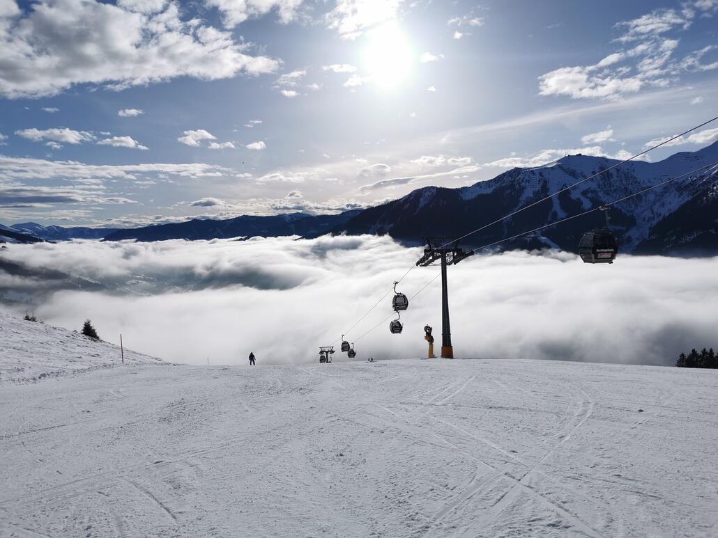3. Hier schon am Bernkogel. Über den Wolken muss die Freiheit wohl grenzenlos sein.