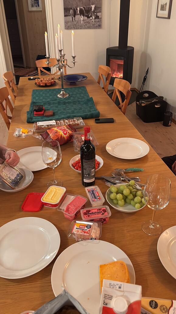 Bei Eide Handel haben wir uns mit Leckereien eingedeckt