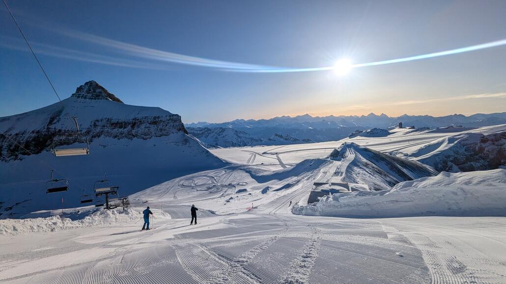 Gipfel mit morgendlicher Sonne, schön!