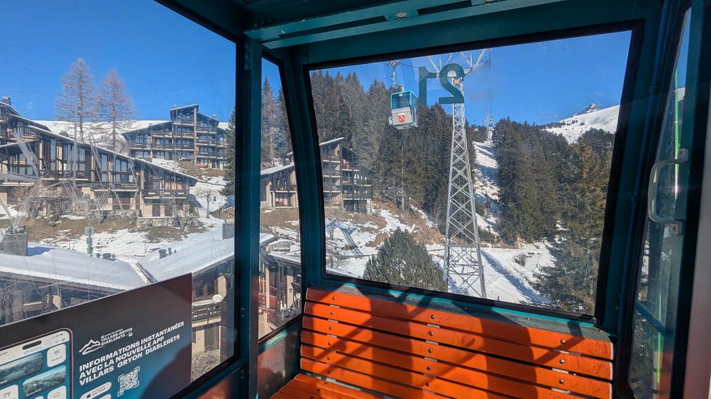 Historische 4er Kabinen, aber recht moderne Garaventa Kuppelklemmen aus den 1990er Jahren