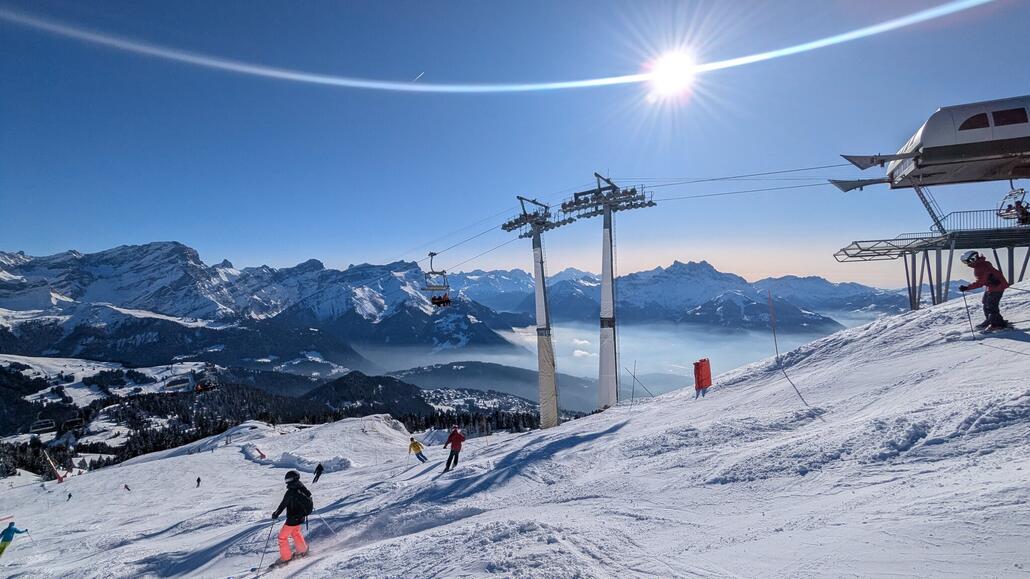 Auch hier recht voll und Pisten zerfahren oben am TSD Grand Chamossaire