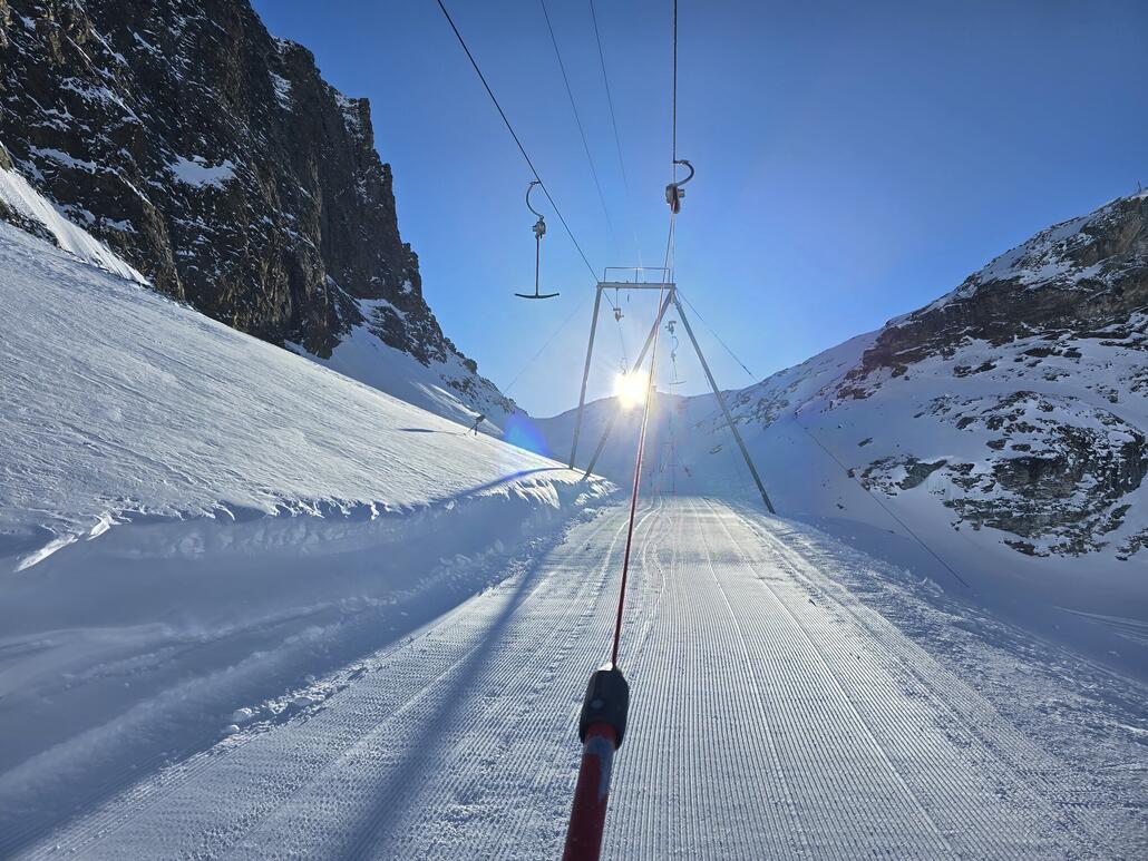 Erste Sonnenstrahlen am Egginerjoch.