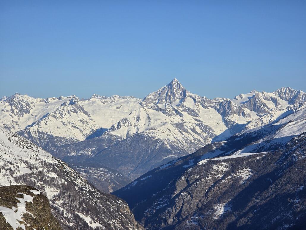 Das fotogene Bietschhorn ist am Plattjen stehts im Blick.