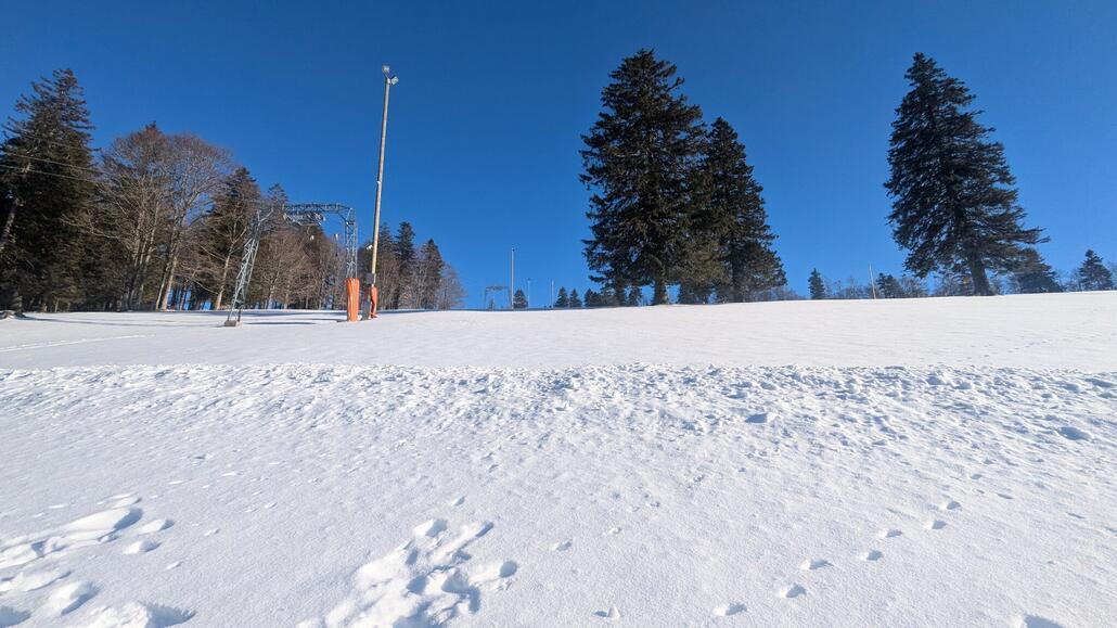 Skilift Grenchenberg langer Lift Blick nach oben