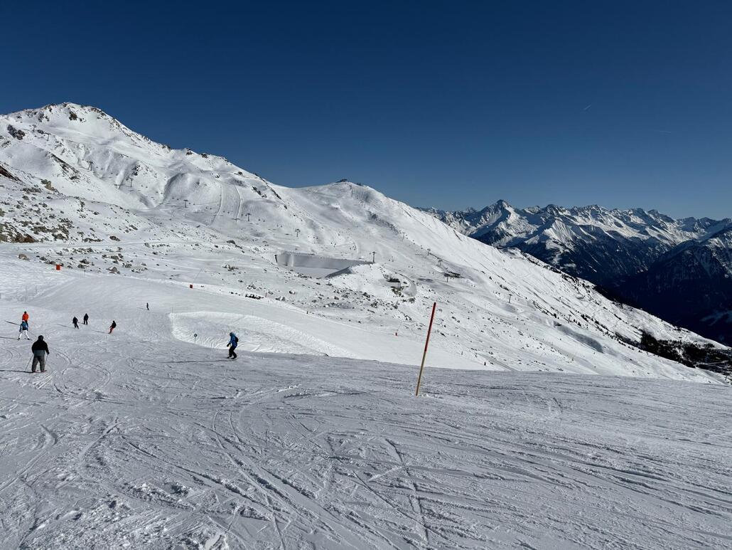 WhatsApp Image 2025-02-05 at 22.47.59 (2).jpeg