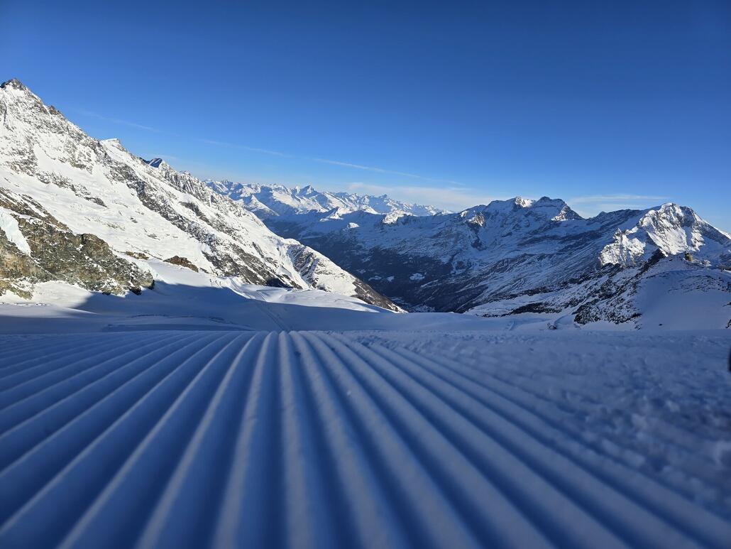 Rillenfoto auf der Piste 19