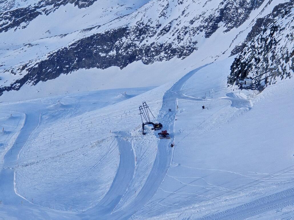 Am Allalin 4/5 wird an der obersten Stütze gearbeitet, weshalb er heute geschlossen ist.