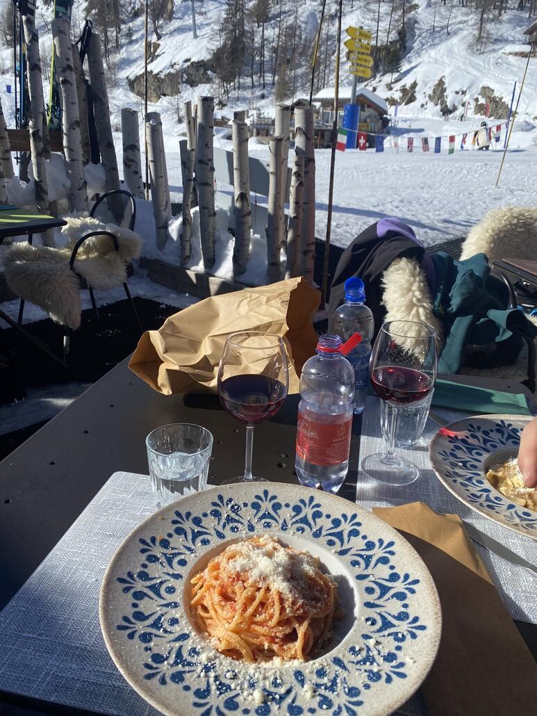 Und dann in eine der netten Hütten.